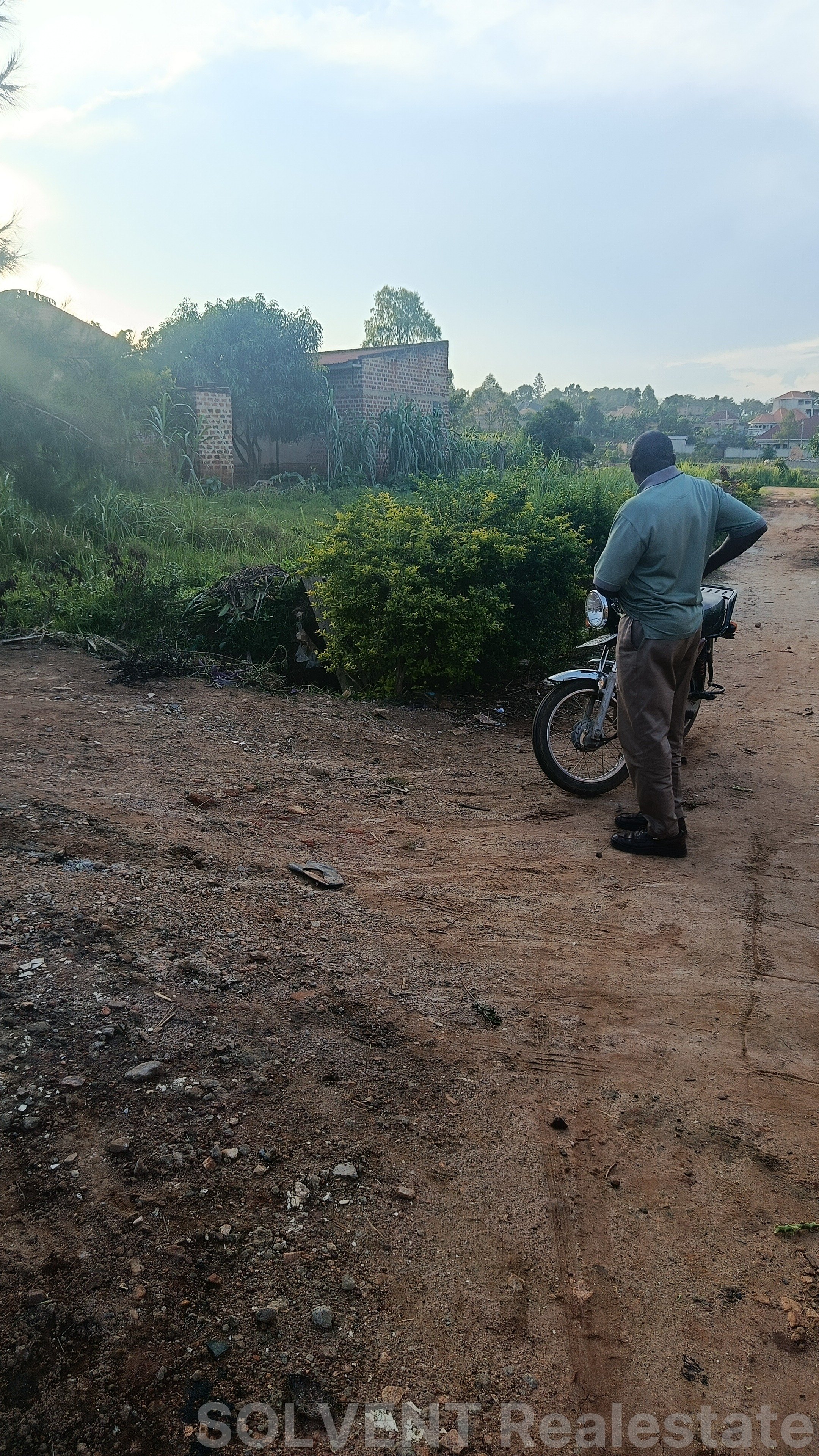 50X100 TITLED PLOT IN SEETA BAJJO